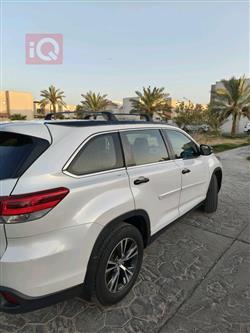 تۆیۆتا هایلاندەر